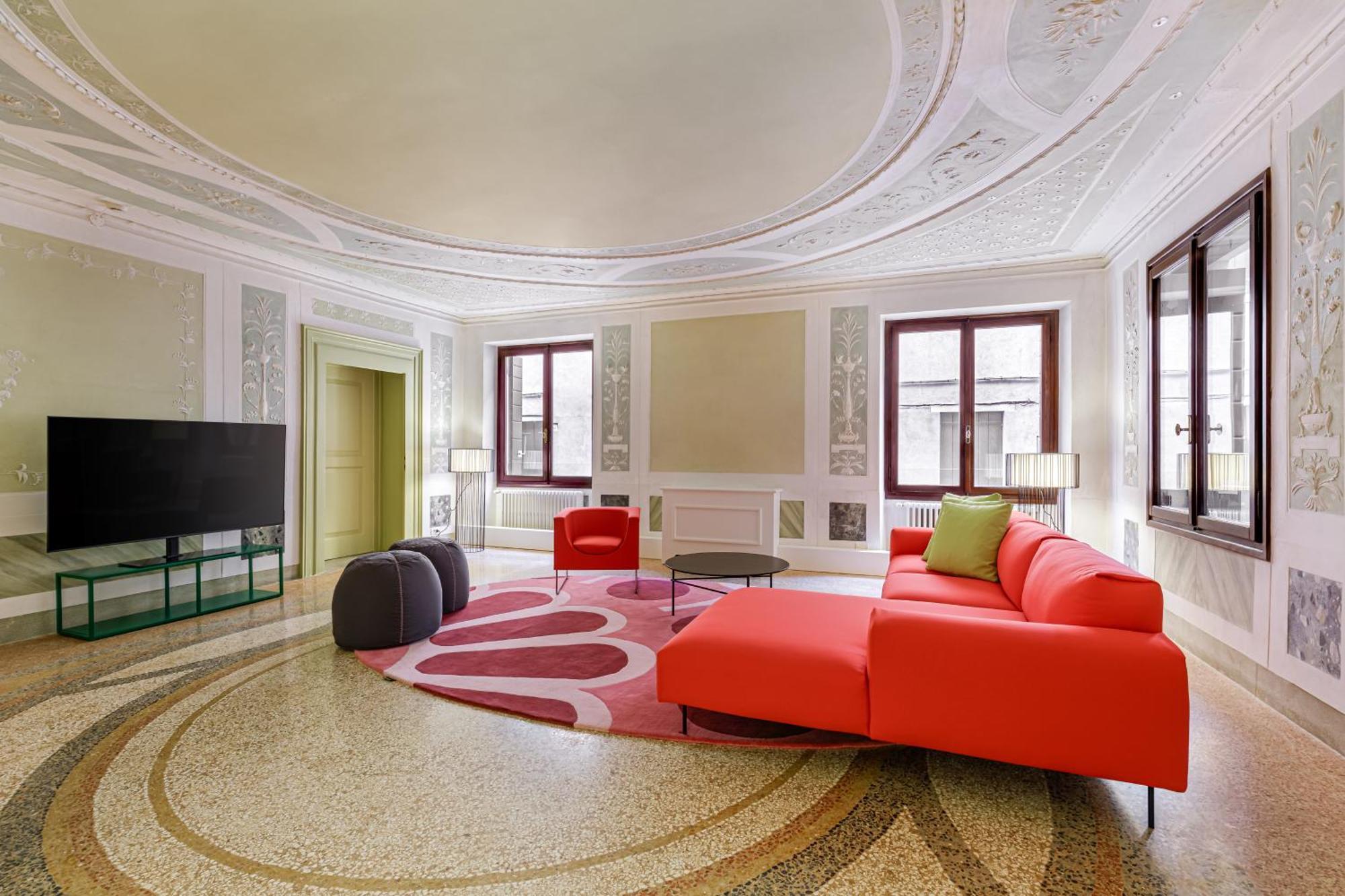 Palazzo Dei Fiori By Mate Venecia